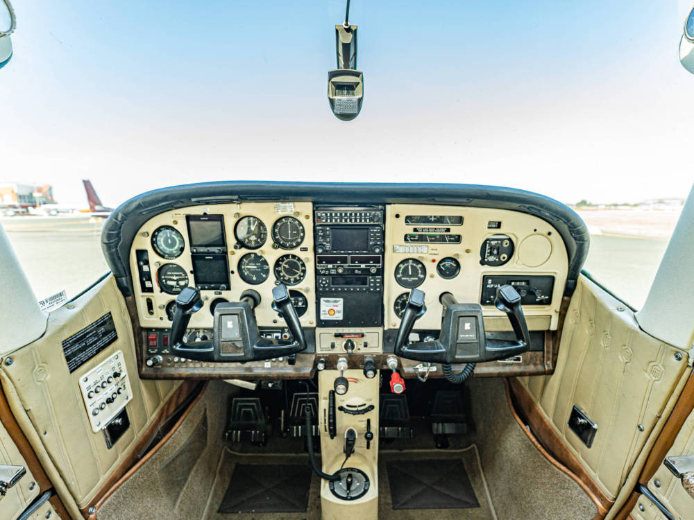 C182 cockpit